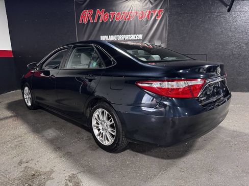 Used 2015 Toyota Camry LE FWD image 2