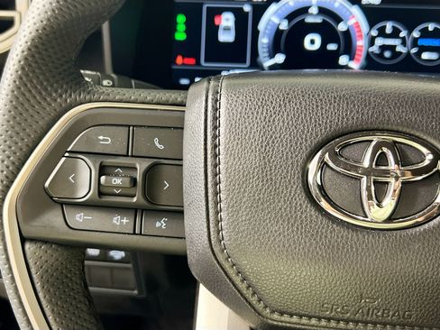 Used 2026 Toyota Tundra Limited w/ Limited PVM Package AWD/4WD image 18