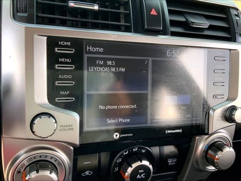 Used 2022 Toyota 4Runner SR5 AWD/4WD image 31