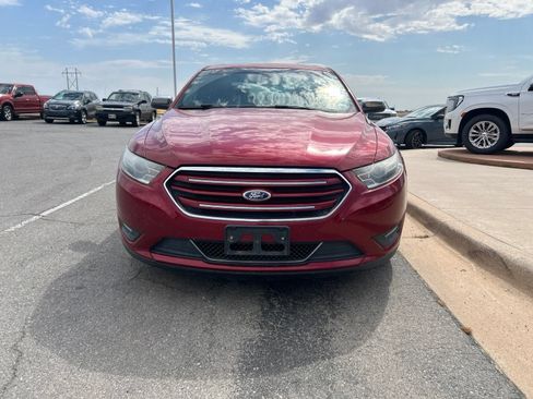Used 2014 Ford Taurus Limited FWD image 2