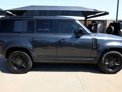 Used 2025 Land Rover Defender 110 S AWD/4WD image 4