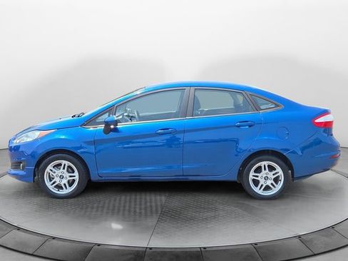 Used 2019 Ford Fiesta SE image 2