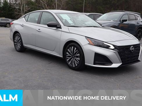 Used 2024 Nissan Altima 2.5 SV image 5