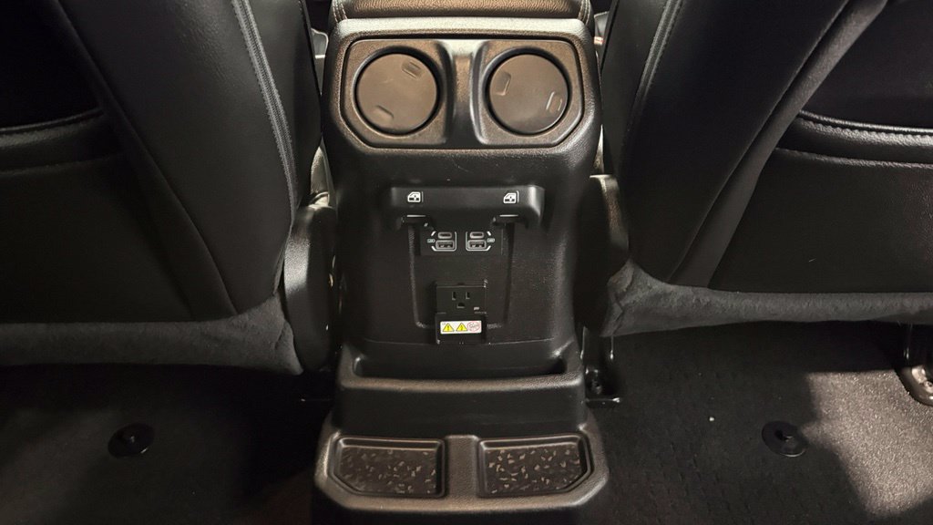 Used 2021 Jeep Wrangler Unlimited Sahara w/ Uconnect 4C Nav & Sound Group AWD/4WD image 28