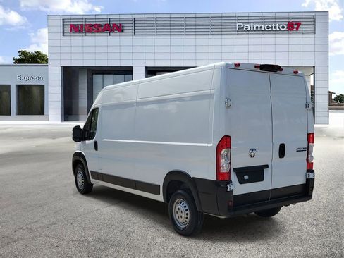 Used 2025 RAM ProMaster 2500 w/ Convenience Group FWD image 4