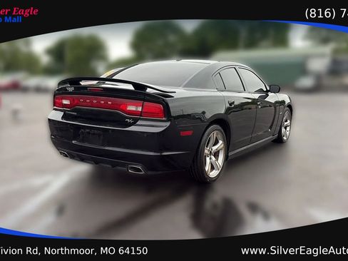 Used 2014 Dodge Charger R/T RWD image 5