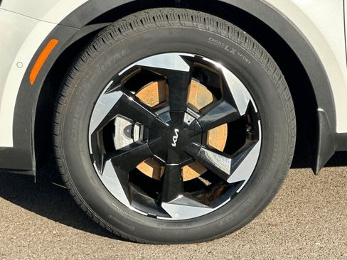 Certified 2025 Kia Sorento SX Prestige image 25