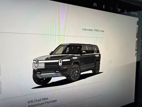 Used 2023 Rivian R1S Adventure AWD/4WD image 12