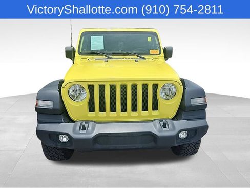 Used 2023 Jeep Wrangler Unlimited Sport AWD/4WD image 3