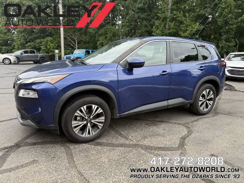 Used 2022 Nissan Rogue SV FWD image 1