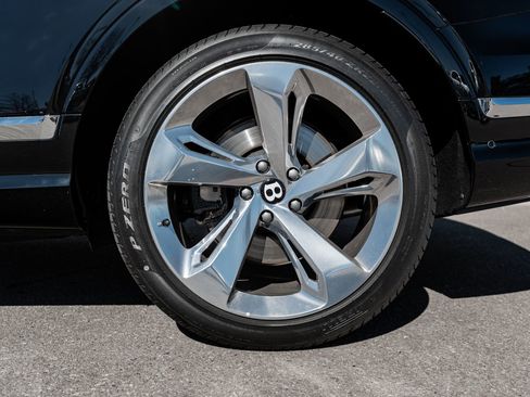 Certified 2024 Bentley Bentayga Extended Wheelbase AWD/4WD image 7
