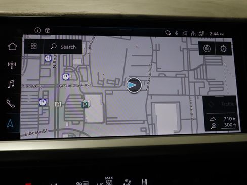 Used 2023 Audi Q4 e-tron Premium Plus w/ Premium Plus image 9