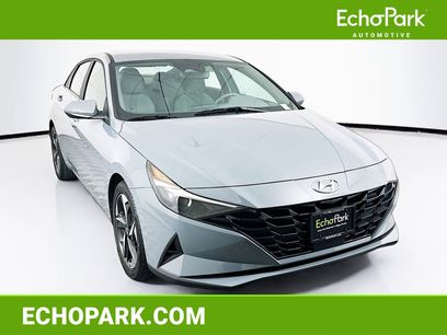 Used 2023 Hyundai Elantra SEL w/ Convenience Package