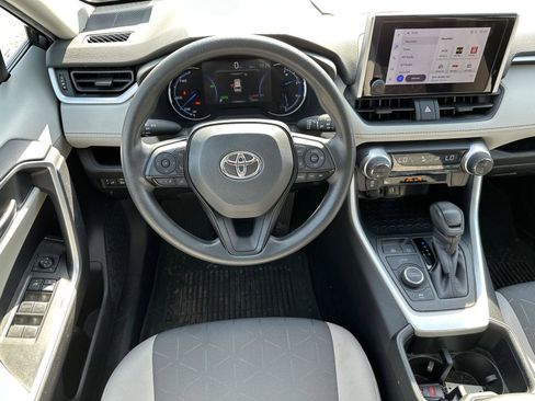 Used 2024 Toyota RAV4 XLE w/ Convenience Package image 12