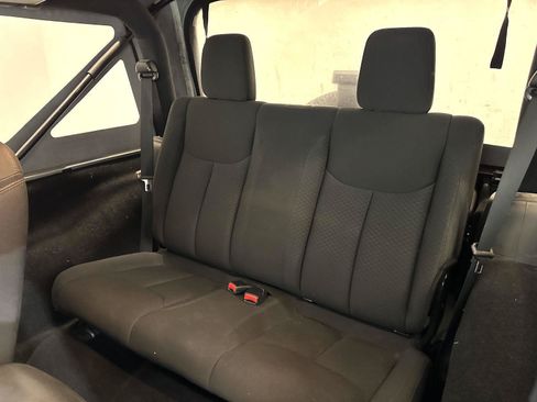 Used 2015 Jeep Wrangler Sport w/ Quick Order Package 24S AWD/4WD image 21
