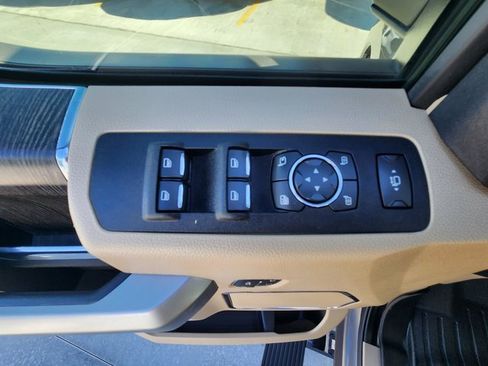 Used 2020 Ford F250 Lariat w/ Lariat Ultimate Package image 25