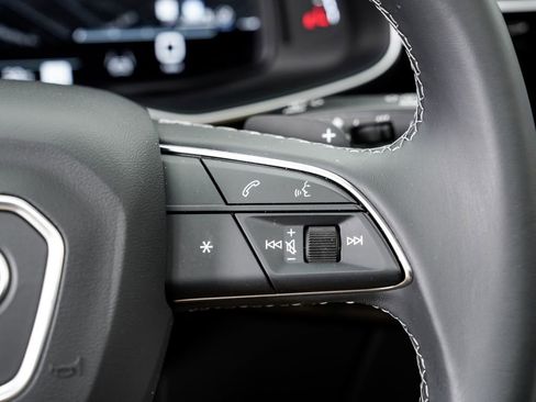 Certified 2025 Audi Q7 2.0T Premium w/ Convenience Plus Package image 13