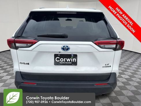Used 2022 Toyota RAV4 LE AWD/4WD image 6