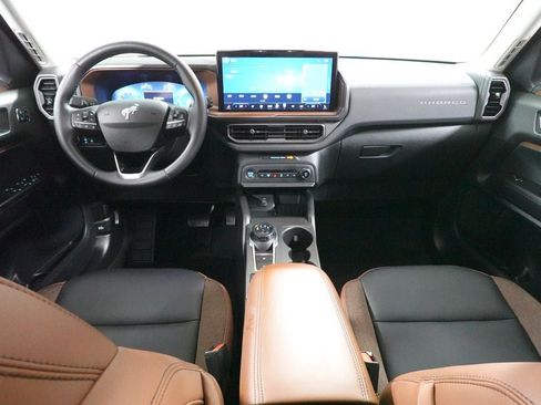 Certified 2025 Ford Bronco Sport Outer Banks w/ Outer Banks Tech Package+ AWD/4WD image 13