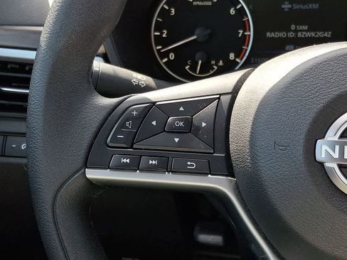 Used 2025 Nissan Altima 2.5 SV FWD image 20