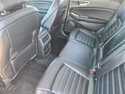 Used 2023 Ford Edge SEL image 13
