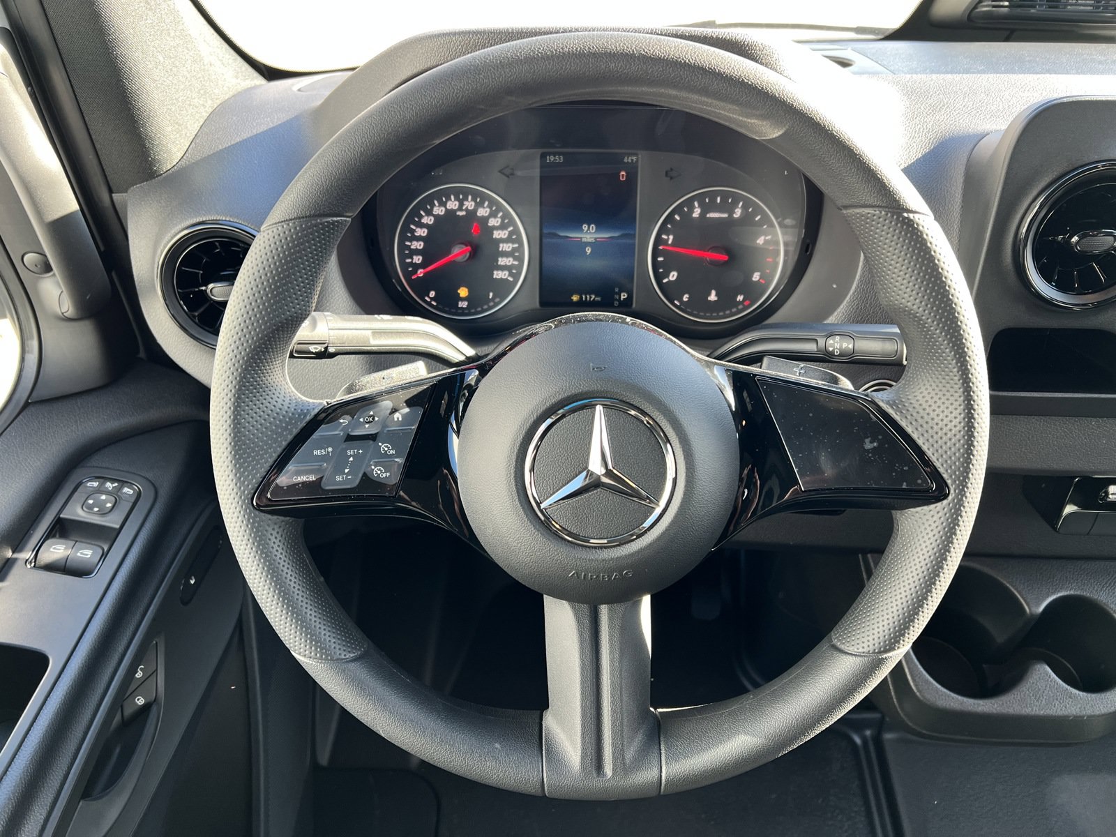 Used 2025 Mercedes-Benz Sprinter 2500 image 26