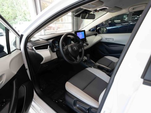 Used 2025 Toyota Corolla LE w/ LE Premium Package FWD image 8