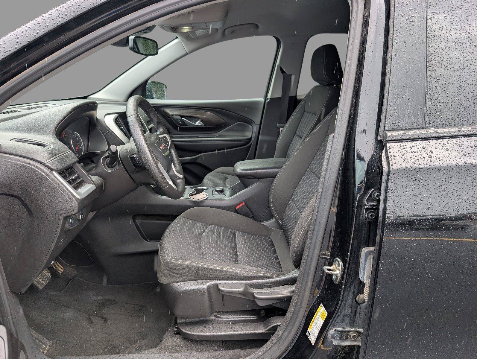 Used 2024 GMC Terrain SLE AWD/4WD image 12
