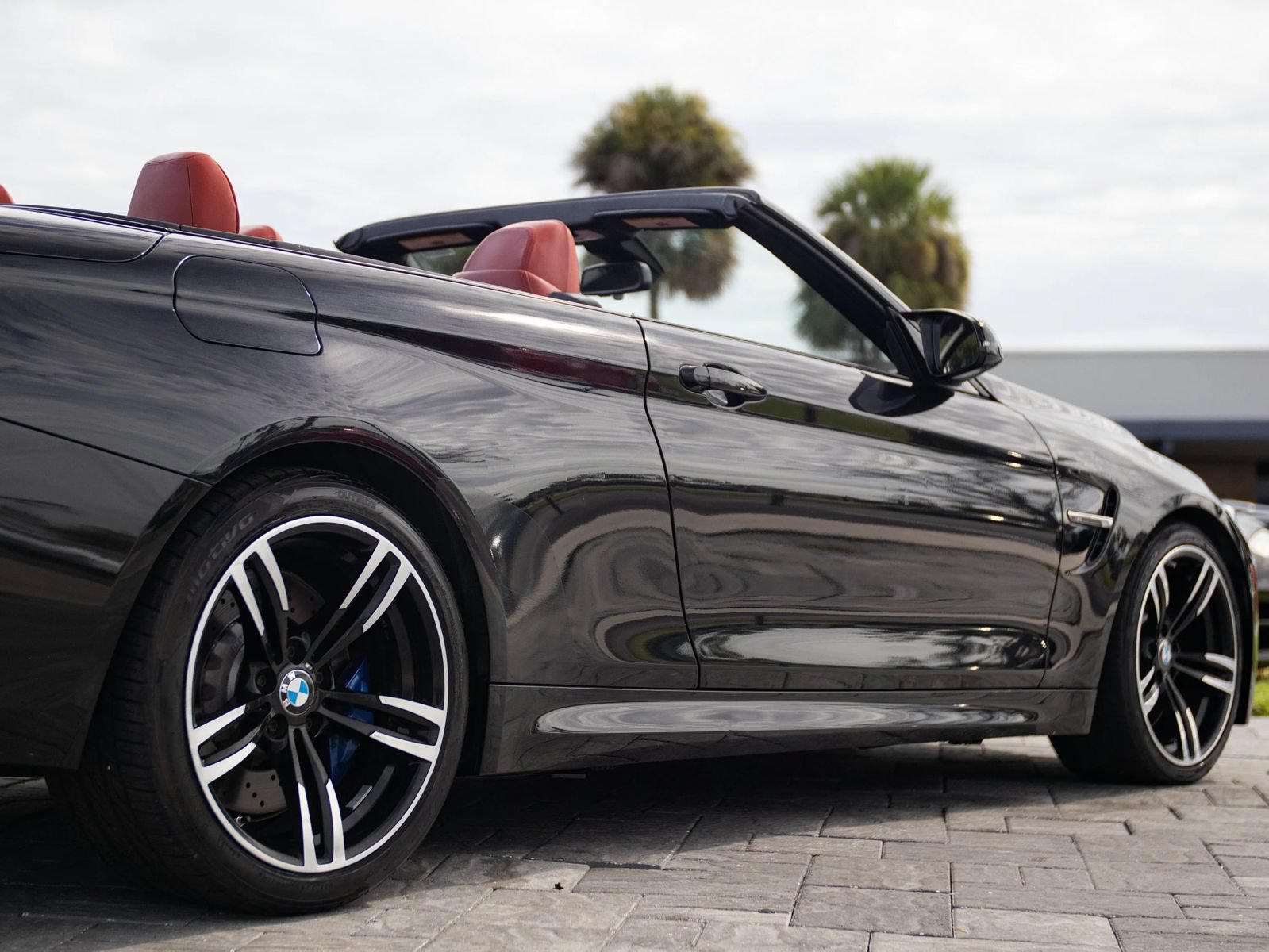 Used 2016 BMW M4 Convertible RWD image 17