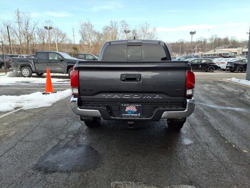 Certified 2023 Toyota Tacoma SR5 image 4