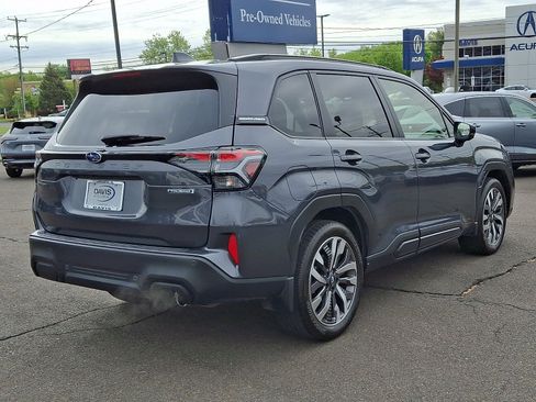 Used 2025 Subaru Forester Touring AWD/4WD image 4