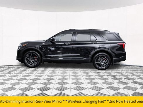 Used 2025 Ford Explorer ST-Line w/ Premium Package AWD/4WD image 8