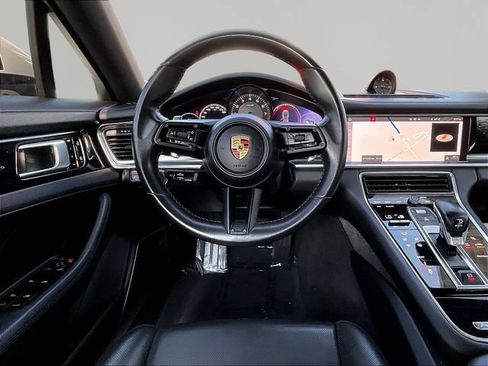 Used 2021 Porsche Panamera RWD image 10