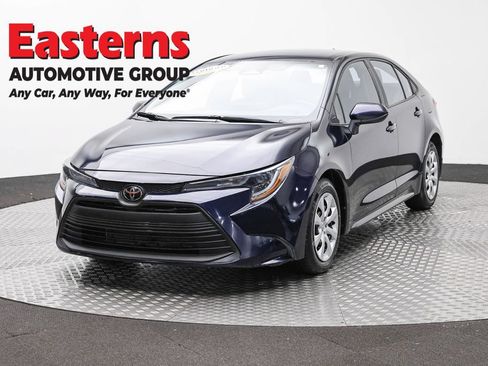 Used 2024 Toyota Corolla LE FWD image 1