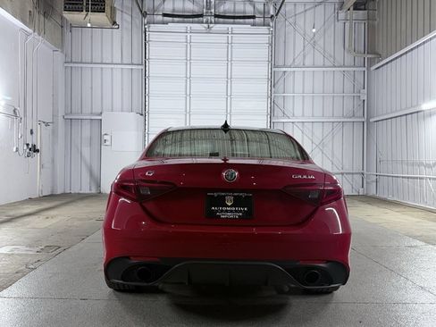 Used 2022 Alfa Romeo Giulia Veloce image 11