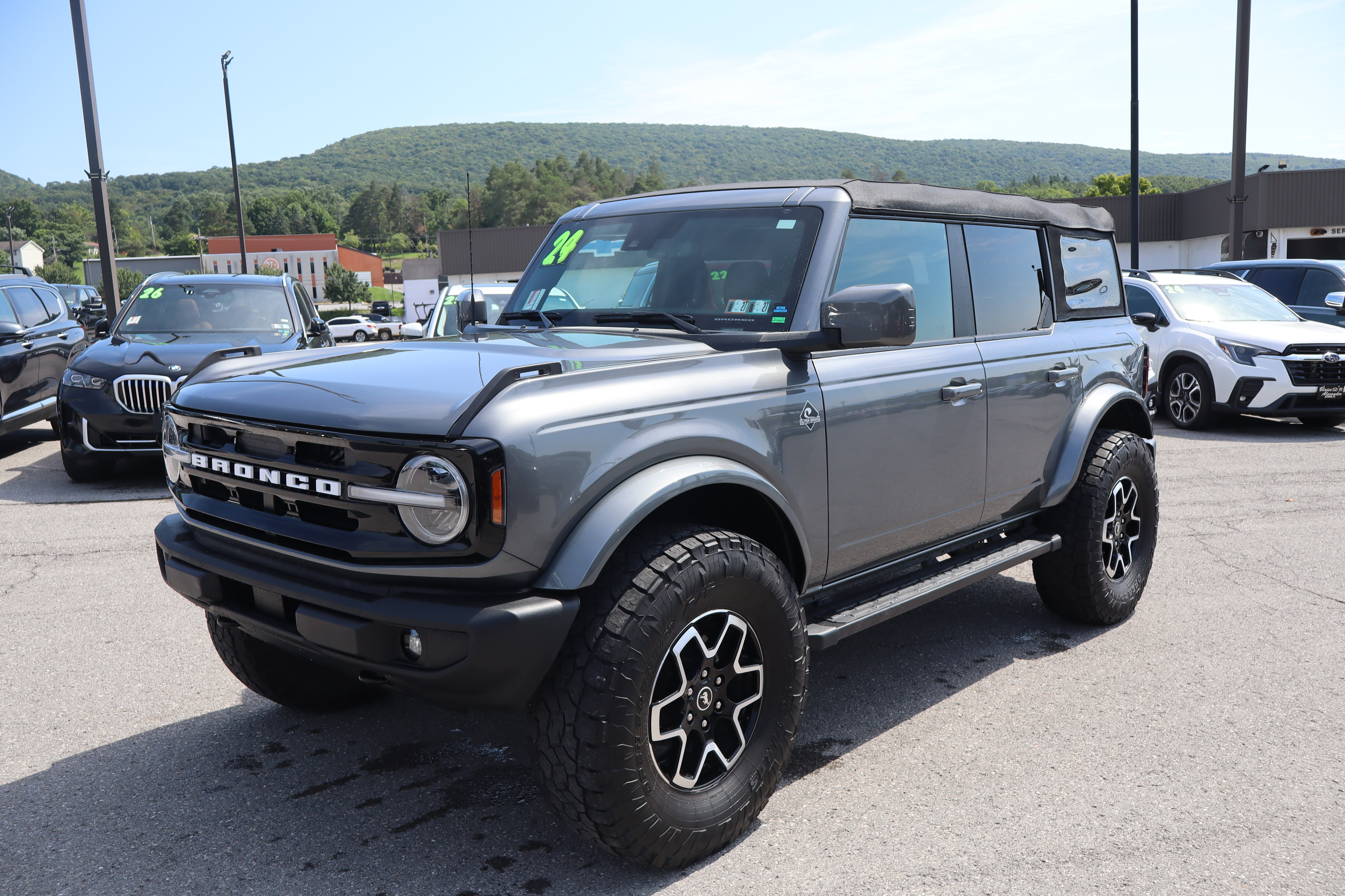 Used 2024 Ford Bronco Outer Banks AWD/4WD image 8