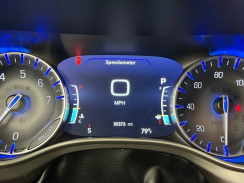 Used 2023 Chrysler Pacifica Touring-L FWD image 28