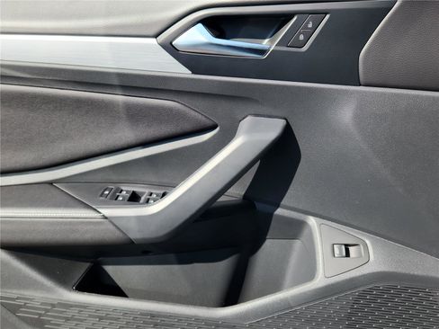 New 2025 Volkswagen Jetta S image 8