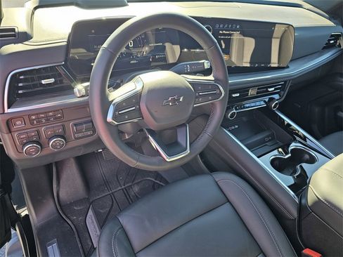 Used 2025 Chevrolet Tahoe Z71 w/ Z71 Off-Road Package image 15