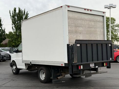 Used 2016 Chevrolet Express 3500 RWD image 6