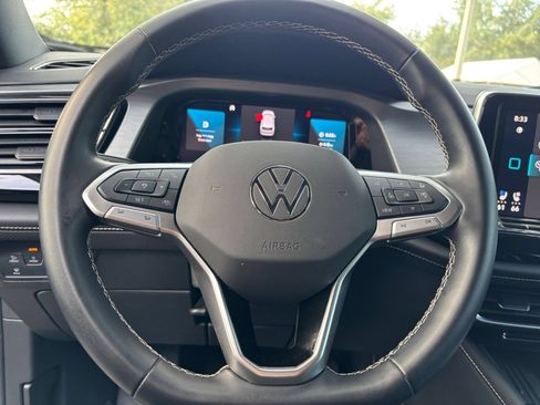 Used 2026 Volkswagen Atlas Cross Sport SE FWD image 28