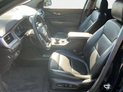 Used 2023 GMC Acadia SLT AWD/4WD image 10
