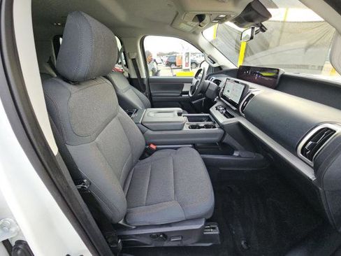 Certified 2025 Ford Expedition Active AWD/4WD image 7