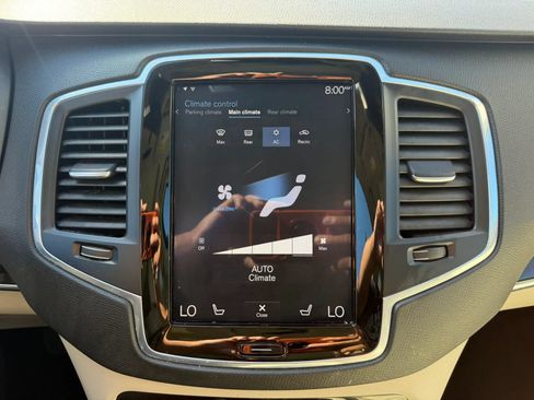 Used 2019 Volvo XC90 T5 Momentum FWD image 18