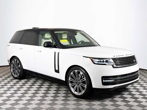 New 2025 Land Rover Range Rover SE image 3
