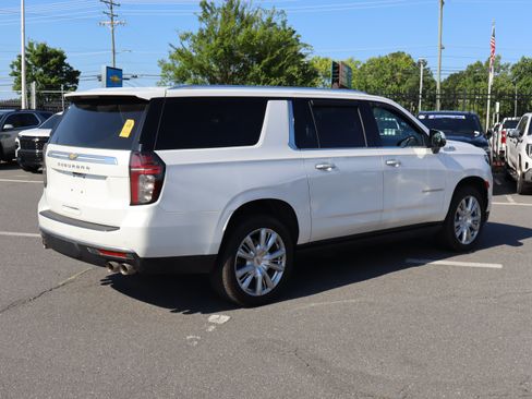 Used 2024 Chevrolet Suburban High Country AWD/4WD image 10