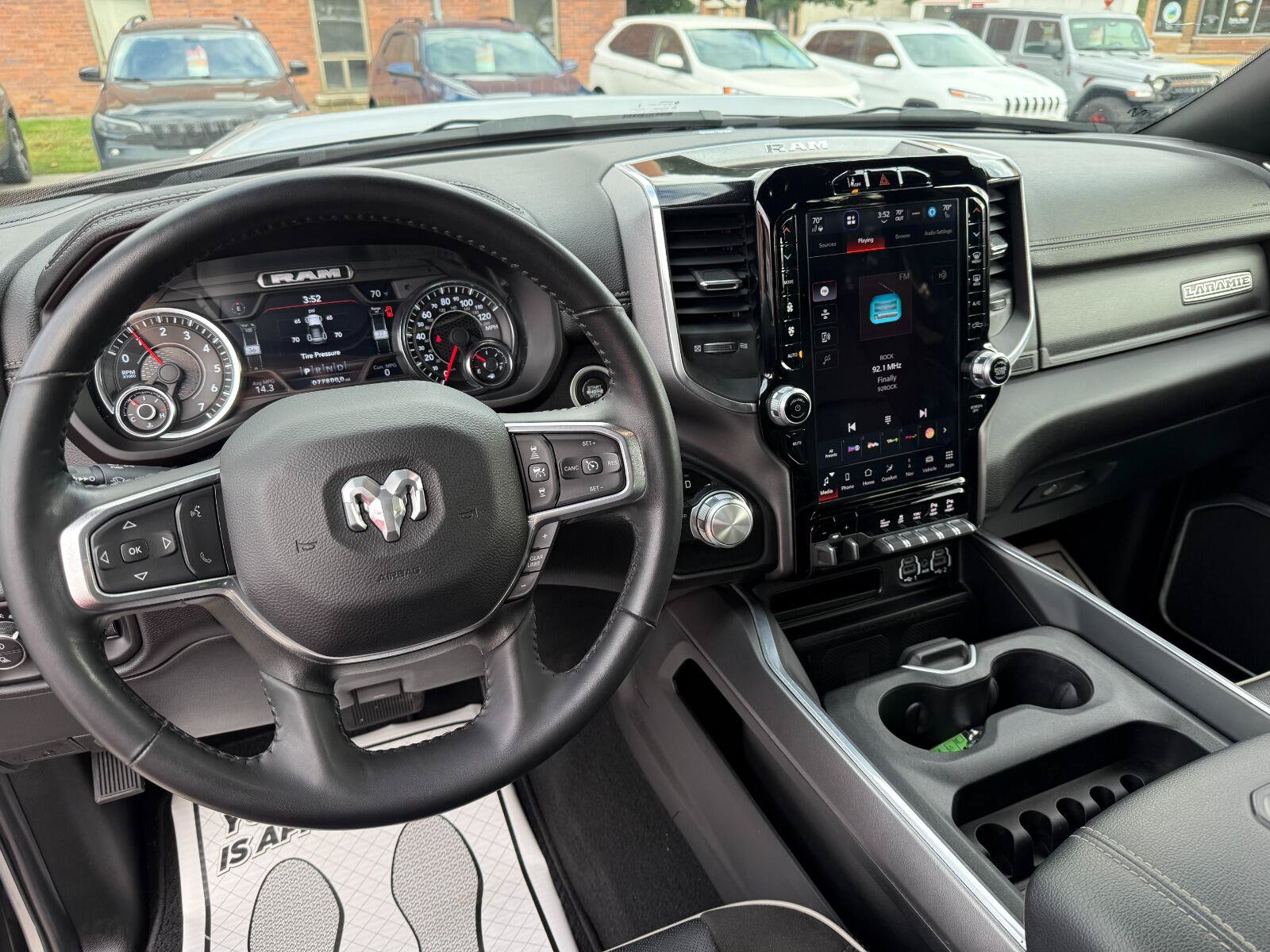Used 2023 RAM 2500 Laramie AWD/4WD image 11