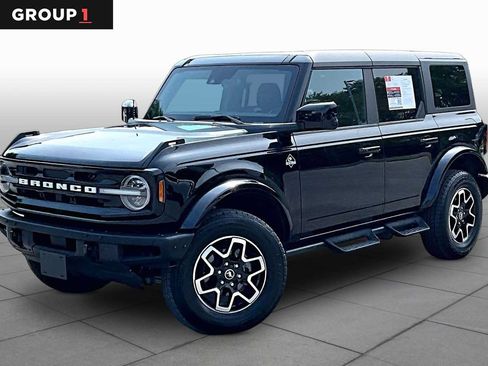 Used 2024 Ford Bronco Outer Banks AWD/4WD image 1