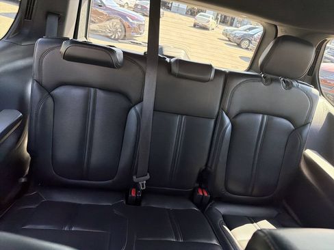 Used 2022 Jeep Wagoneer Series II AWD/4WD image 21