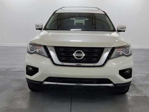 Used 2019 Nissan Pathfinder Platinum w/ Cargo Package image 3